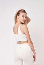 Load image into Gallery viewer, The Magic Bra V領運動背心- Ivory White