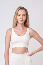 Load image into Gallery viewer, The Magic Bra V領運動背心- Ivory White
